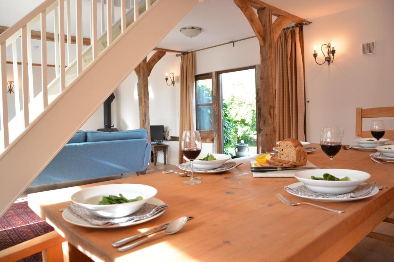 Wheelwright'S Barn Villa เฮลส์เวิร์ธ ภายนอก รูปภาพ