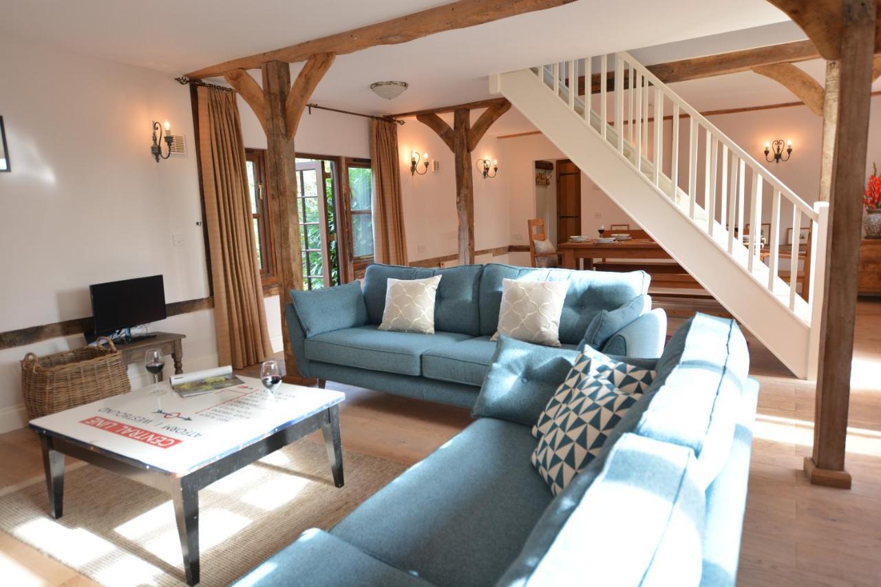 Wheelwright'S Barn Villa เฮลส์เวิร์ธ ภายนอก รูปภาพ
